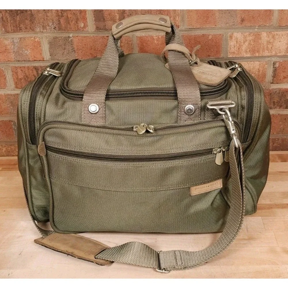 Briggs & Riley Baseline Travelware Nylon Cabin Duffle Bag 16 Inch Olive Green